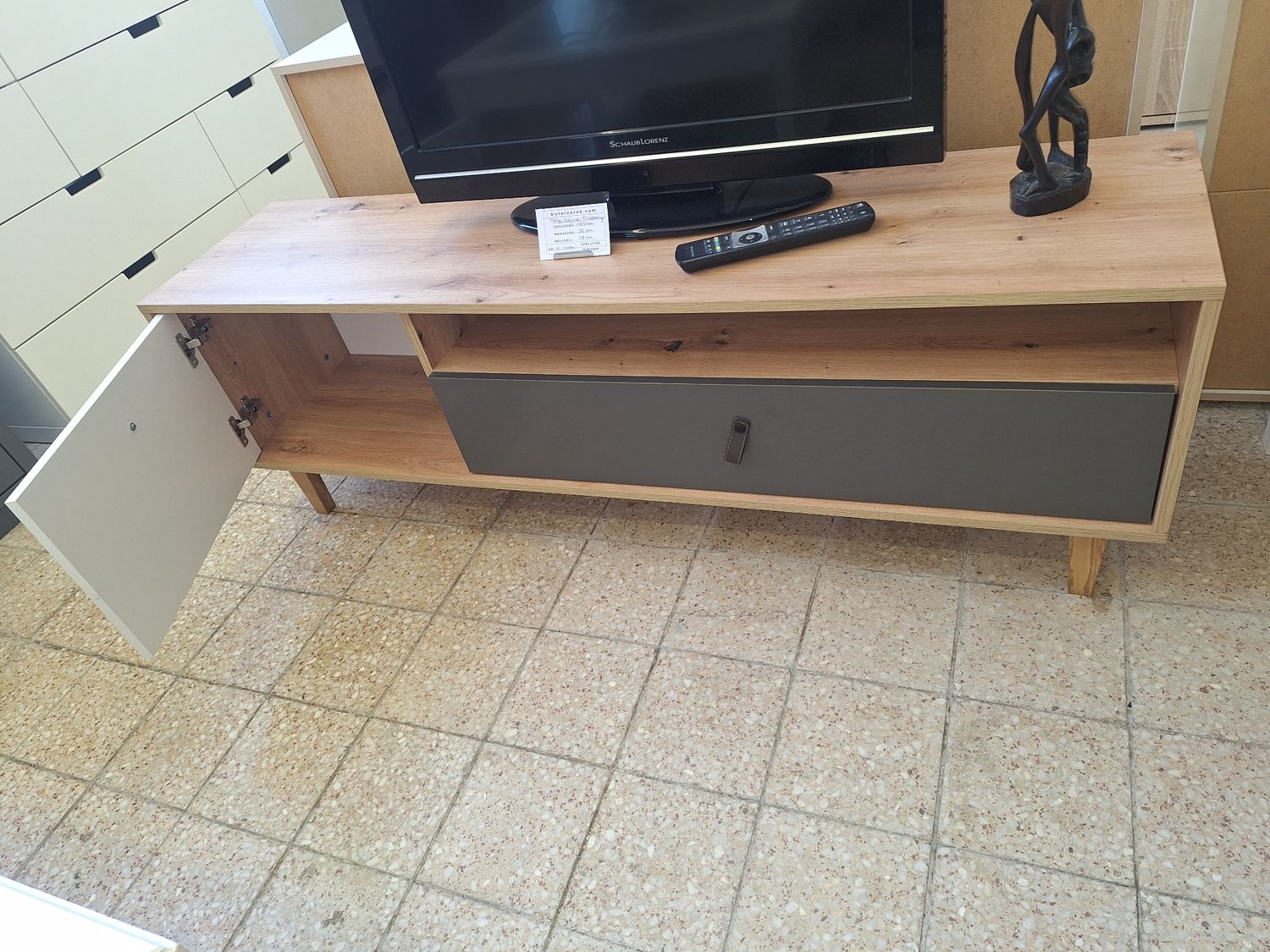 Tölgyfamintás Belfort TV-szekrény