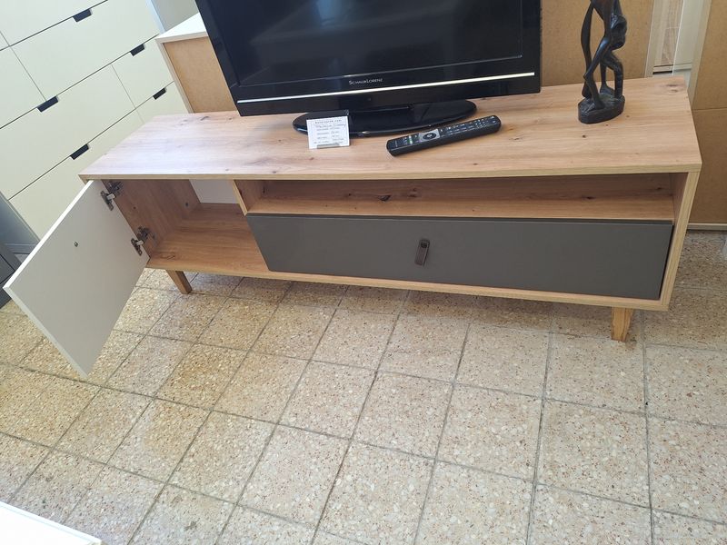 Tölgyfamintás Belfort TV-szekrény