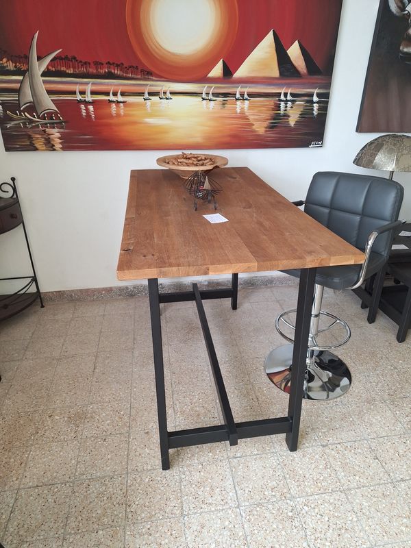 Tömör masszív tölgyfa bár asztal erős fém lábakkal/ Valnatura 