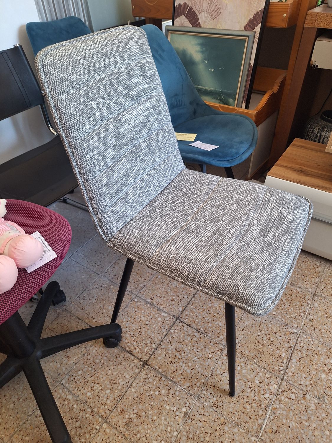 Gyönyörűszép étkező székek szettben horgolt kötésű kárpítozott szövet