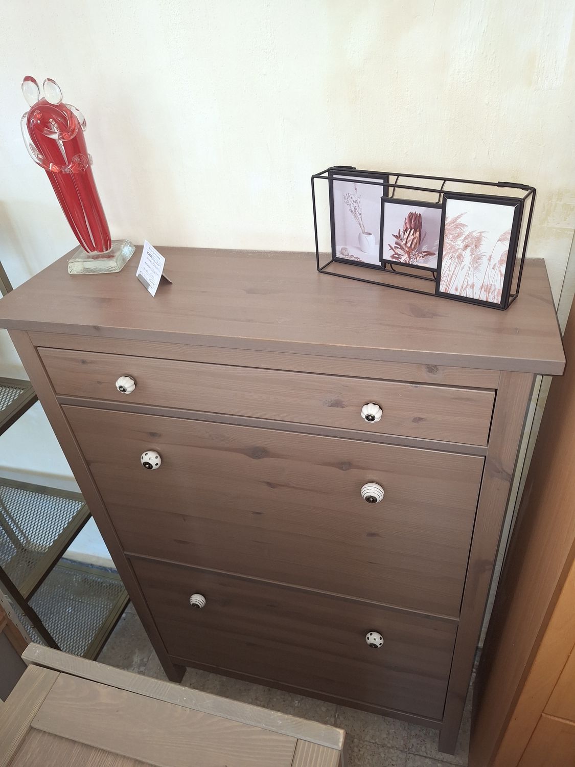 Ikeás Hemnes fiókos cipős szekrény barnára pácolt Ikeás Hemnes fiókos cipős szekrény barnára pácolt