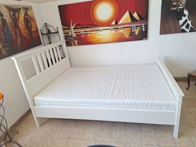 Ikeás Hemnes ágy 140x200-as matraccal