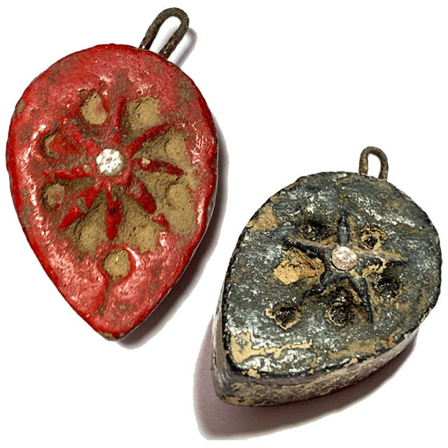 Daw Nai Pan Nai Pon Pim Lek Nuea Pong Aathan Fang Ploi Early Era Lucky Star Amulet red-black Luang Por Pina Free EMS