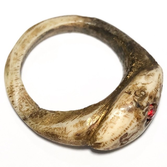 Hwaen Graduk Chang Carved Bone Ring Gemstone Insert Hand Inscriptions Luang Por Pina Free EMS Worldwide