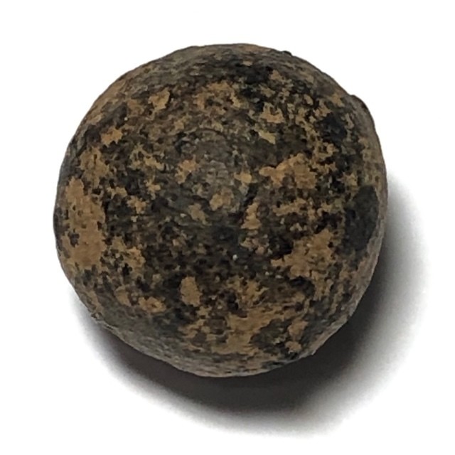 Look Om Nuea Pong Ittijae Jum Rak Sacred Powder Wishing Ball Amulet Luang Por Tong Sukh Wat Sapan Sung