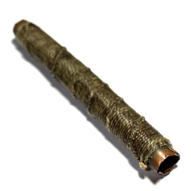 Takrut Tone Tong Deang Mad Chueak Khiaw Copper Yantra Scroll Green Spellbound Cord 3.5 Inches Luang Por Guay Wat Kositaram