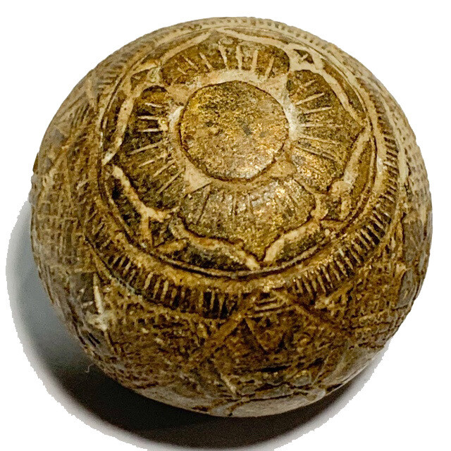 Kot Kala Phueak Pra Rahu Mai Mee Ta Hand Carved Albino Eyeless Coconut Anomaly Luang Por Pin Wat Srisa Tong