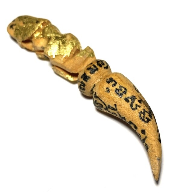 Palad Khik Leb Suea Hua Nang Kwak Carved Sacred Wood Tiger Claw &amp; Waving Lady Goddess Hand Inscriptions Luang Por Glan Wat Intarawat