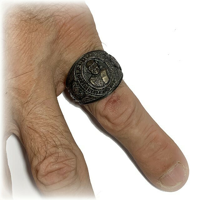 Hwaen Luang Por Tuad Kreung Ongk Nuea Ngern Solid Silver Guru Monk Ring 2536 BE Edition Wat Chang Hai