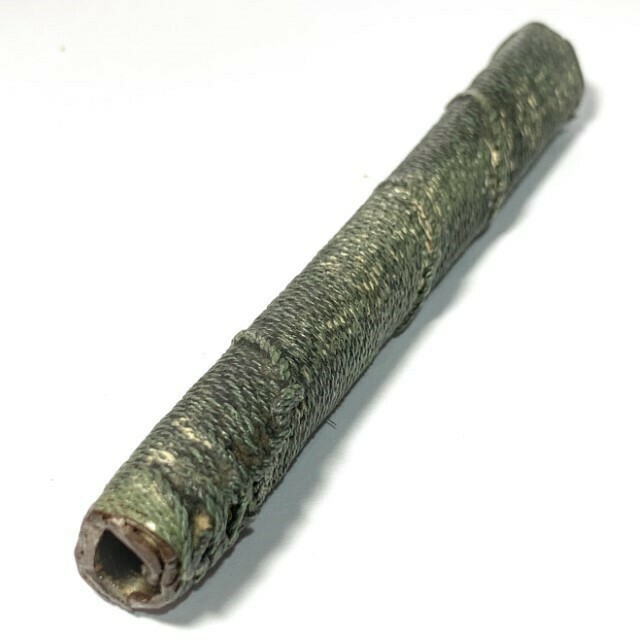 Takrut Tone Mae Tap Guardian Yantra Nuea Tong Daeng 4 Inches Green Cord Wrap Luang Por Tob Wat Chon Daen