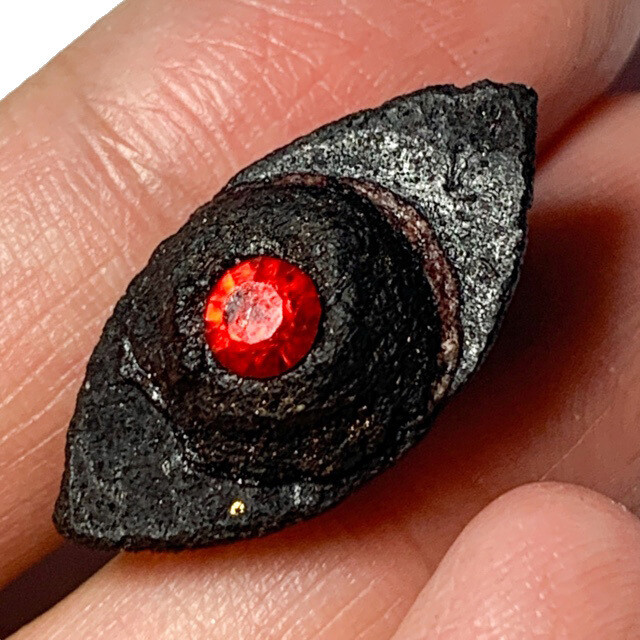 Duang Ta Aathan Pim Sorng Hnaa Nuea Pong Prai Luan 2 Ploi Sek Early Era Shiva Eye 2 Gemstones Luang Por Pina Free EMS