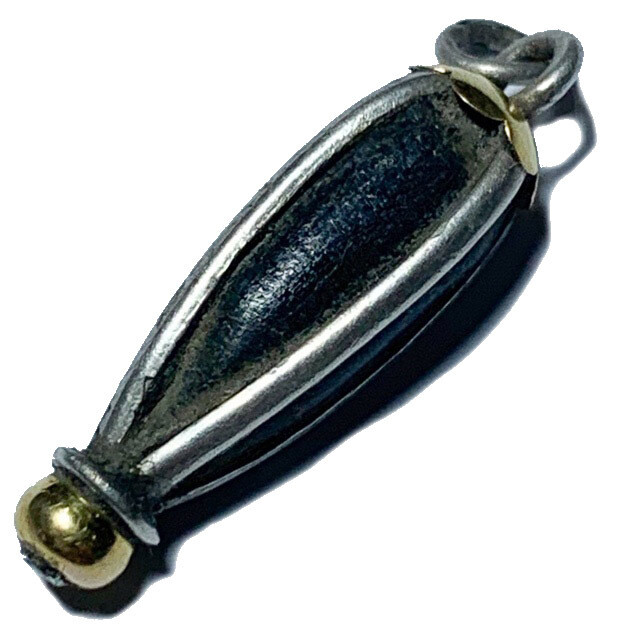 Met Prik Nuea Galabangha Dam 2470 BE Black Coral Yoni Silver Wire Frame Solid Gold Tips Luang Por Ee Wat Sattaheeb