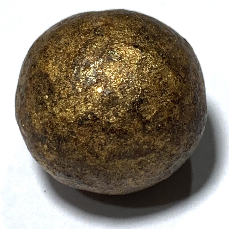 Look Om Jet Paya Chang Sarn Nuea Dam Pid Tong Sacred Powder Wishing Ball Luang Por Ding Wat Bang Wua