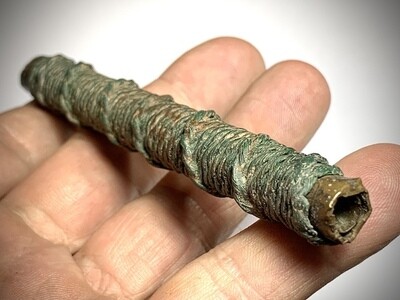 Takrut Tong Daeng Kong Grapan Thak Chueak Khiaw 2500 BE Copper Yantra Scroll Green Cord 5 Inches Luang Por Mum Wat Prasat Yer