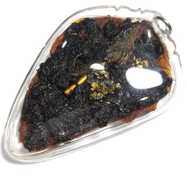 Chin Aathan Yoni Mae Nuea Horm Fang Ploi Gold Takrut Necromantic Vulva Charm Luang Por Pina Free Express shipping