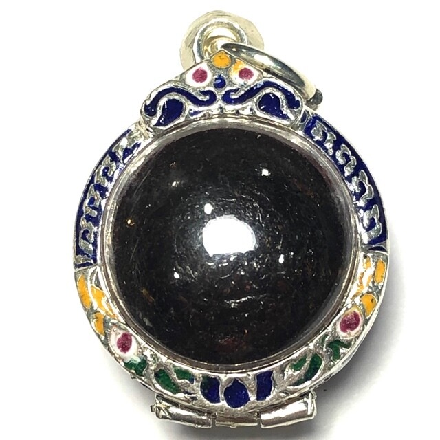 Look Om Ying Mai Ork Maha Ud Nuea Krang 2470 BE Luang Por Tong Sukh Wat Tanode Luang Free Silver Case &amp; Shipping