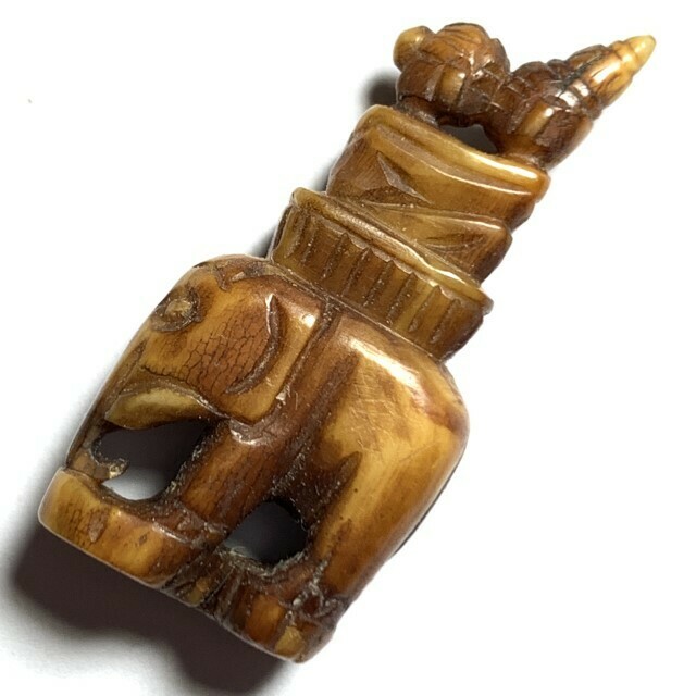 Taep U-Dting Ancient Thai Lanna Animist Charm Carved Ivory Tai Yai Hilltribe Wicha Extremely Rare Free Shipping