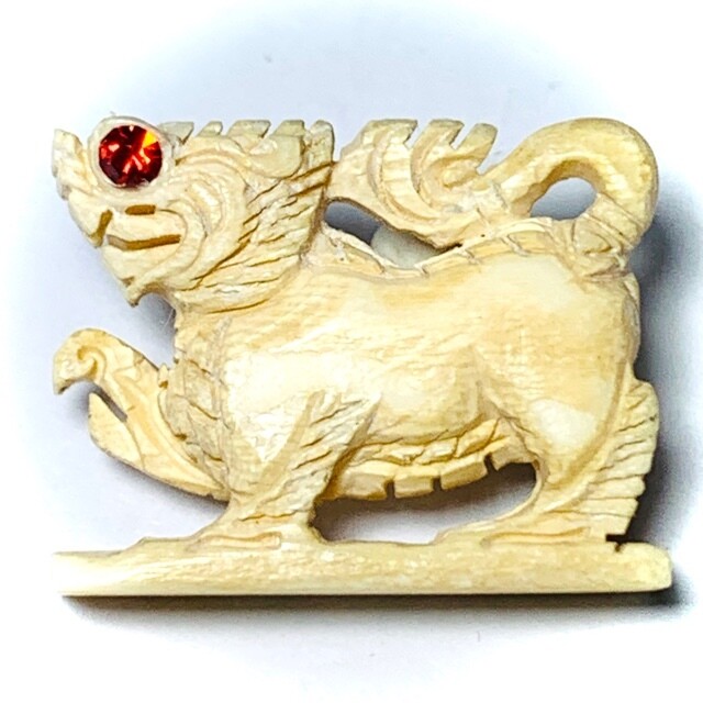Paya Rachasri Nga Gae Carved Himapant Animal Red Gemstone Eyes Luang Por Horm Wat Sak Hmak