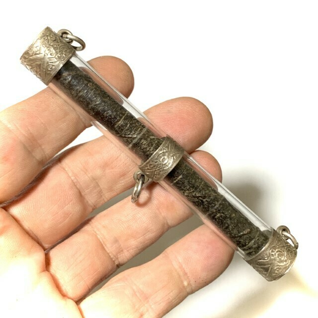 Takrut Maha Bpraab Mad Chueak Long Rak 4.5 Inches 2460 BE Luang Por Parn Wat Bang Hia Solid Silver Hand Engraved 3 Ring Casing