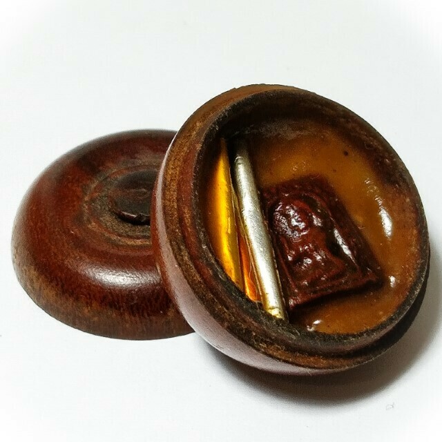 See Pheung Maha Sanaeh with Nang Kwak Amulet 3 Takrut in Wooden Pot Luang Por Guay Wat Kositaram (2448 - 2522 BE)