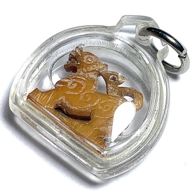 Singh Sam Khwan Nga Gae Pim Lek Carved Ivory Lion 2460 BE 2nd Prize Winner &amp; Certificate Luang Por Derm
