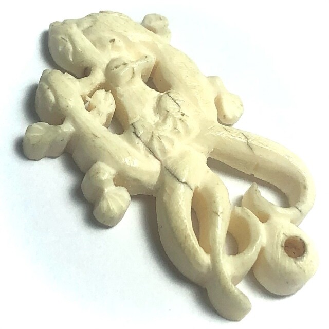 Jing Jok Bee 3 Hang Maha Sanaeh Ivory Gecko Amulet Luang Phu Nai Wat Ban Jaeng