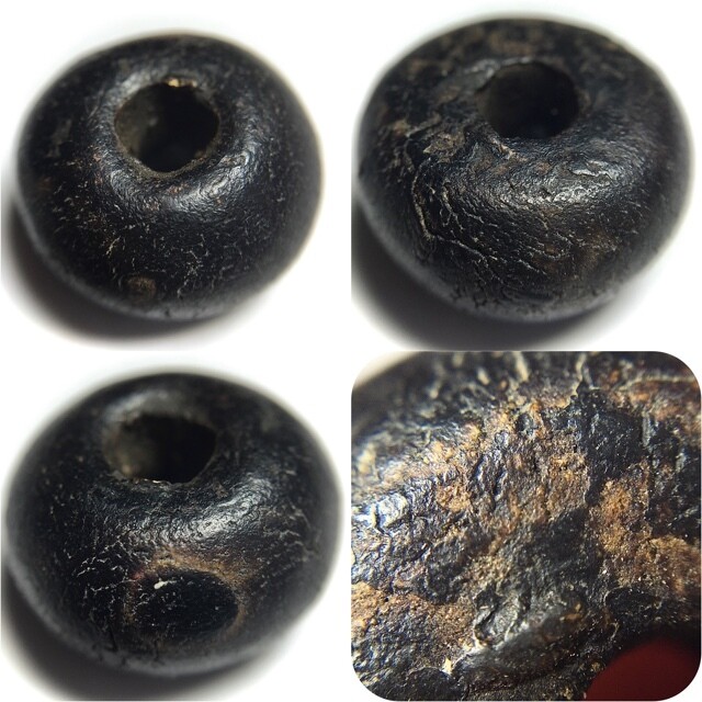 Look Prakam Nuea Pong Ya Wasana Jinda Manee Sacred Healing Powders Rosary Bead Luang Phu Bun Wat Klang Bang Gaew