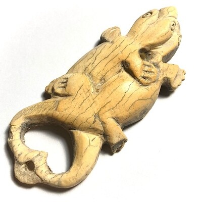 Jing Jok Bee Maha Sanaeh 5 x 2 Cm Carved Ivory Gecko Amulet Luang Phu Nai Wat Ban Jaeng