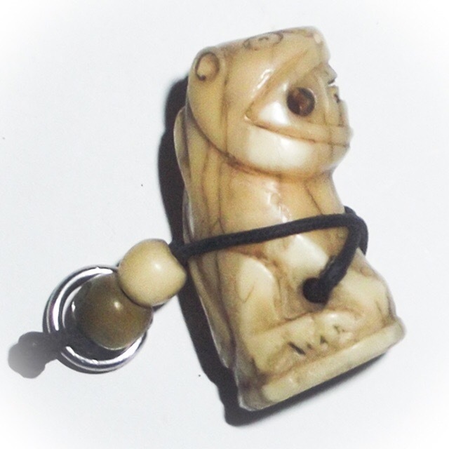 Khiaw Suea Tiger Amulet - Carved Tiger Tooth - Luang Por Parn Wat Bang Hia (2368 - 2453 BE) - Kong Grapan Maha Amnaj Master Class Amulet