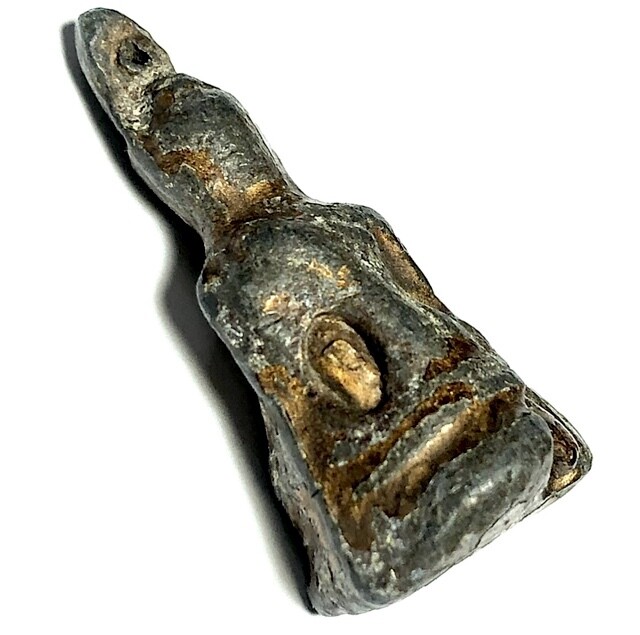Praput Chin Dtakua Fang Khiaw Hmaa Pha 2460 BE Alchemical Mercurial Lead & Wolf Tooth Insert Luang Por Dam Wat Kuti