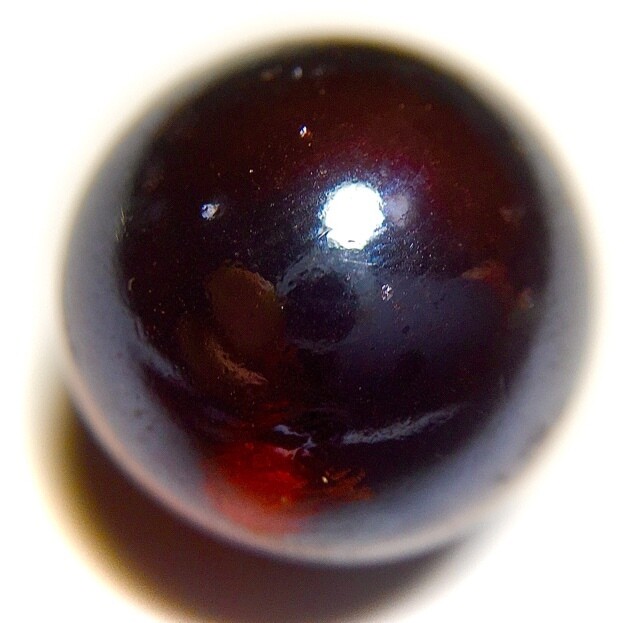 Look Gaew Sarapat Neuk Klueab Parort Amber Alchemical Crystal Wishing Ball 1.5 Cm Luang Por Opasi 2490 BE