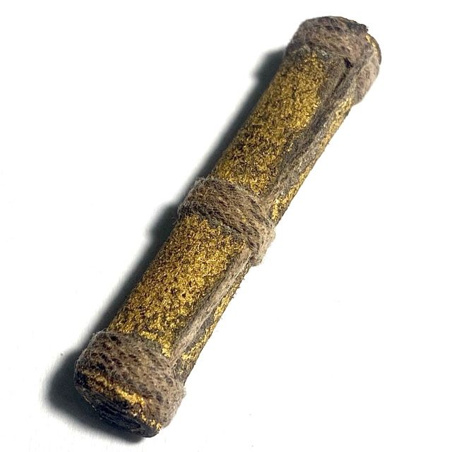 Takrut Hnaa Phaag Suea 4.5 Cm Tiger Forehead Hide with Spellbound Cord Luang Por Jong Wat Na Tang Nork