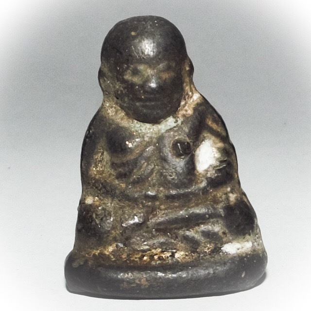 Pra Luang Por Ngern Pim Khee Ta Pern Dtaek - Broken Gun Edition 2528 BE - Wat Kongkaram (Wat Bang Klan)