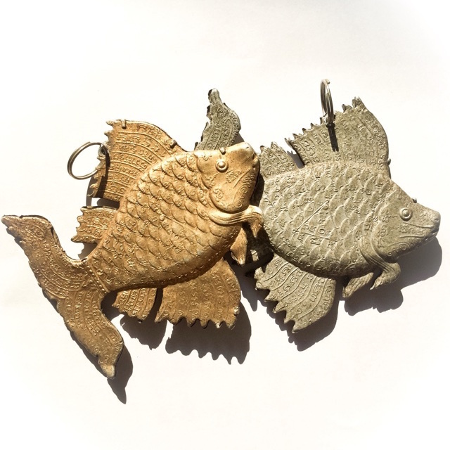 Pla Tapian Koo Ngern-Tong Lucky Barb Fish for Prosperity and Good Business - 4 Inches - Luang Por Te Wat Sam Ngam