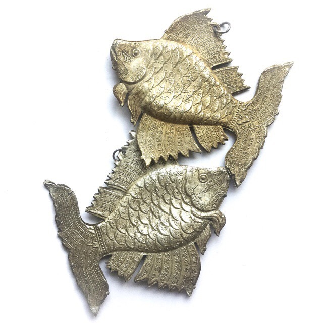 Pla Tapian Koo Ngern-Tong Lucky Barb Fish for Prosperity and Good Business - 4 Inches - Luang Por Te Wat Sam Ngam