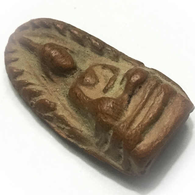 Pra Rod Mer Dto 2521 BE Nuea Din - Big Hand Benjapakee Buddha Amulet - Luang Por Guay Wat Kositaram