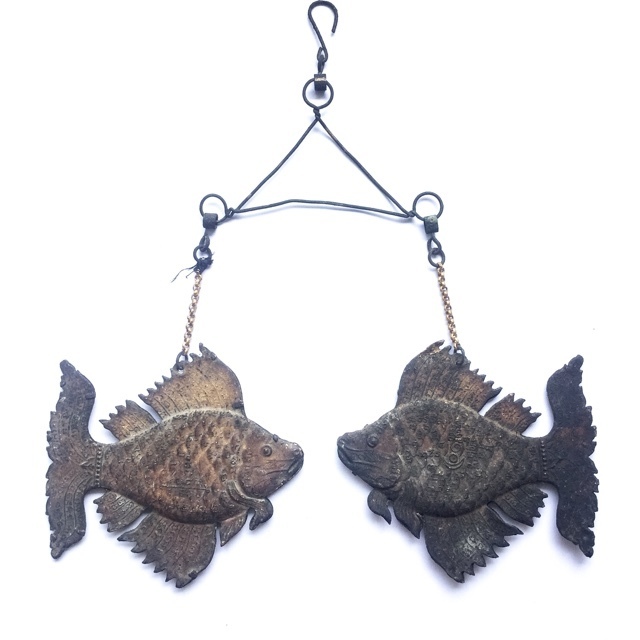 Pla Tapian Koo Ngern-Tong Lucky Barb Fish for Prosperity and Good Business - 4 Inches - Luang Por Te Wat Sam Ngam