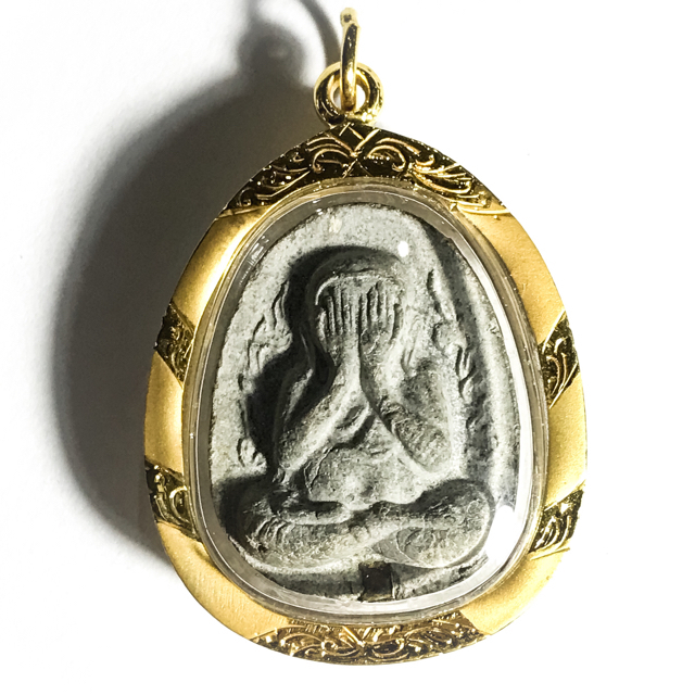 Pra Pid Ta Granok Khang - Nuea Bailan Takrut Ngern Solid 96% Gold Casing - 2522 BE Luang Phu To Wat Pradoo Chimplee