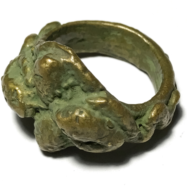 Hwaen Ngu Giaw Sap See Gler 4 Entwined Snakes Magic Ring of Protection Wealth and Treasure Circa 2460 BE - Luang Por Im - Wat Hua Khao