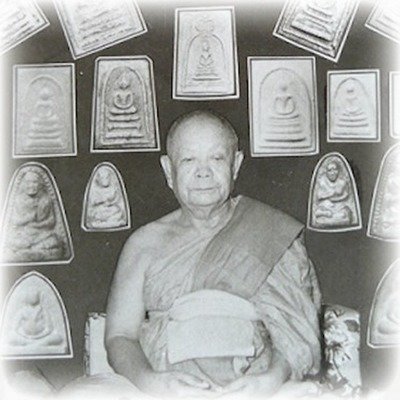 Luang Phu Nak Sopino (Wat Rakang Kositaram)