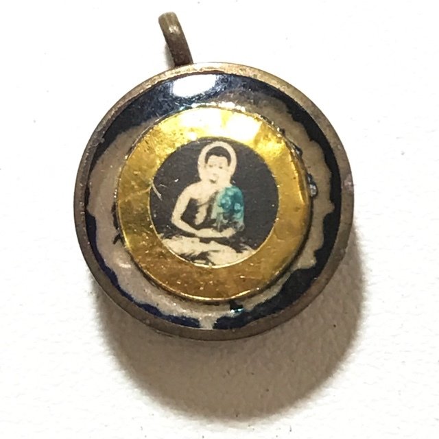Locket Jiw Ta Pra Putta Jao - Buddha within the Iris - Luang Por Pina - Wat Sanom Lao