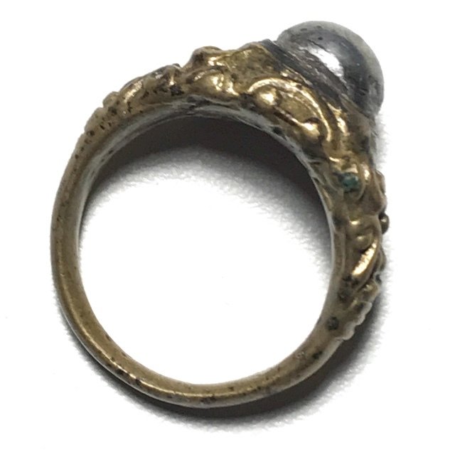 Hwaen Hua Maekapat Circa 2460 BE Magic Ring with Alchemical Substance 1.8 Cm - Luang Por Im - Wat Hua Khao