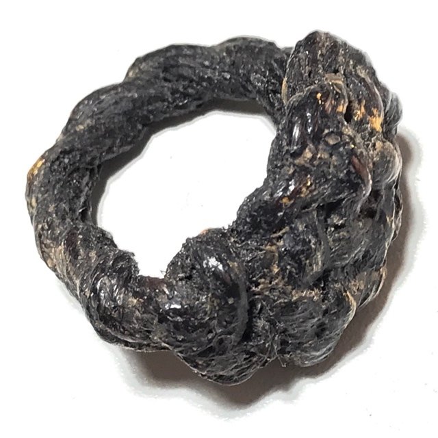 Hwaen Pirod Ancient Warrior Ring Amulet of Invincibility Luang Por Muang Wat Ban Tuan Circa 2460 BE