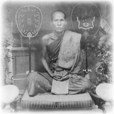 Luang Por Gaew (Wat Puang Malai)