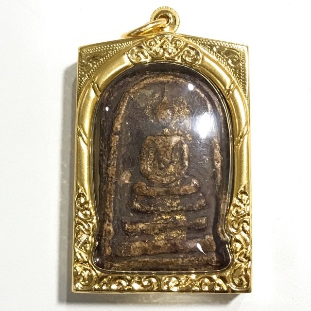 Somdej Wat Rakang Gaes Jarod Sum Long Rak Pid Tong Chang Luang Sittigarn 5th Prize Certificate & Gold Casing Somdej Dto