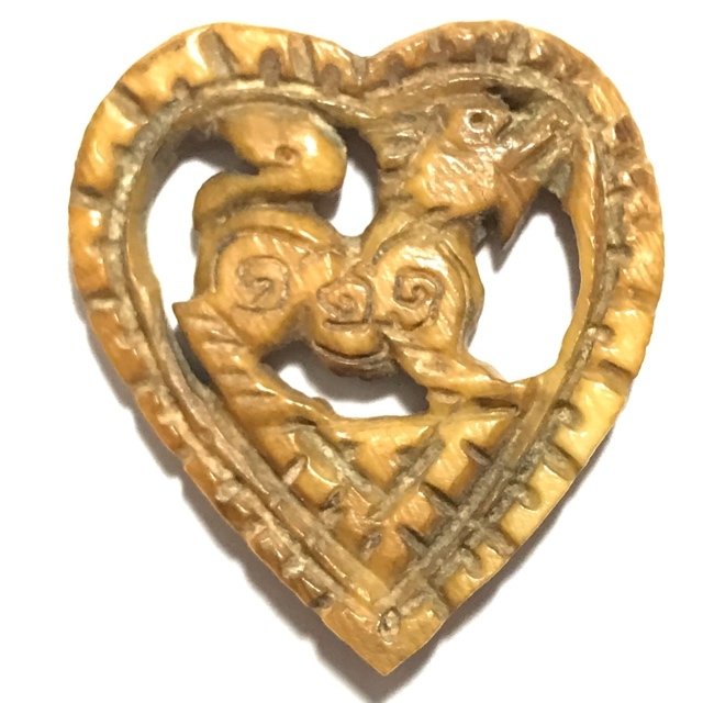 Singh Sam Khwan Gae Nga Pim Hang Dtit Himapant Carved Singha Lion Heart Luang Por Derm Wat Nong Po Free EMS