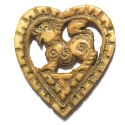 Singh Sam Khwan Gae Nga Pim Hang Dtit Himapant Carved Singha Lion Heart Luang Por Derm Wat Nong Po Free EMS