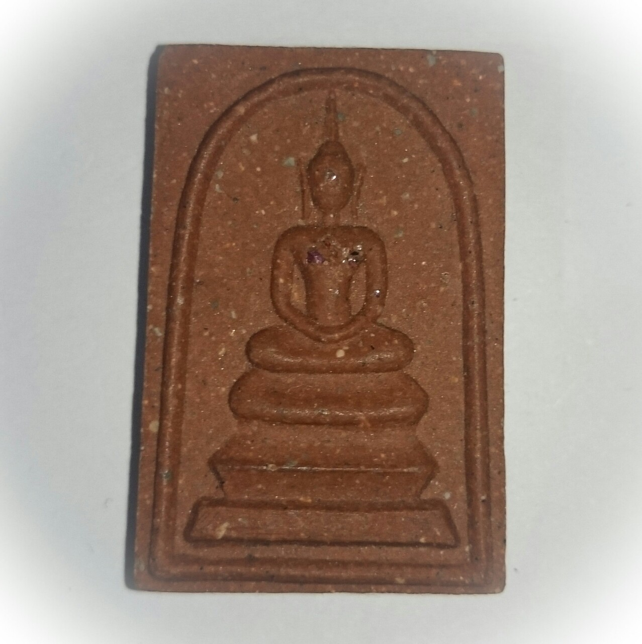 Pra Somdej Nuea Daeng with Ruby Fragments - Luang Por Niyom - Wat Takian Tia  Circa 2540 BE