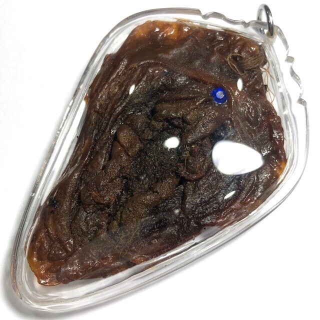 Chin Aathan Yoni Mae Nuea Horm Fang Ploi Gold Takrut Necromantic Vulva Charm Luang Por Pina Free Express shipping