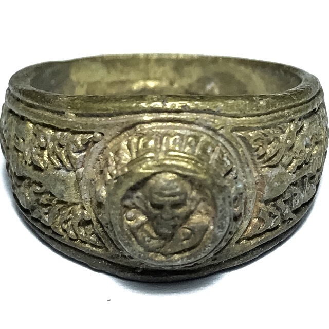 Hwaen Luang Por Ngern Guru Monk Ring Amulet 2525 BE - Nuea Tong Pasom - Wat Bang Klan (Pijit)